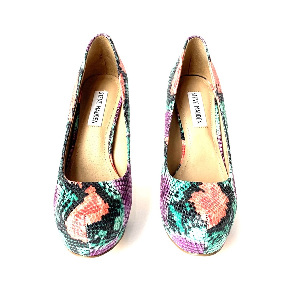 NEW w/out tag Steve Madden Vibrant Snakeskin Heels